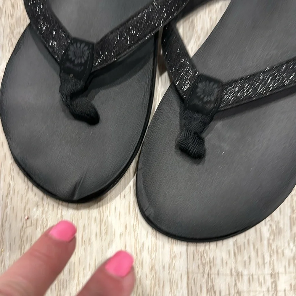 Yellow Box sporty B Size 9.5 Black glitter small strap Woven Flip Flop low,soft - Picture 2 of 5